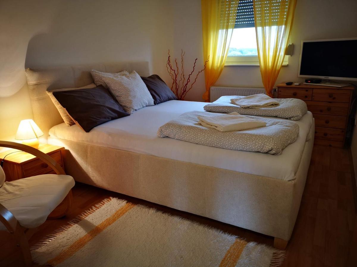Meszaros Apartman Bük 外观 照片